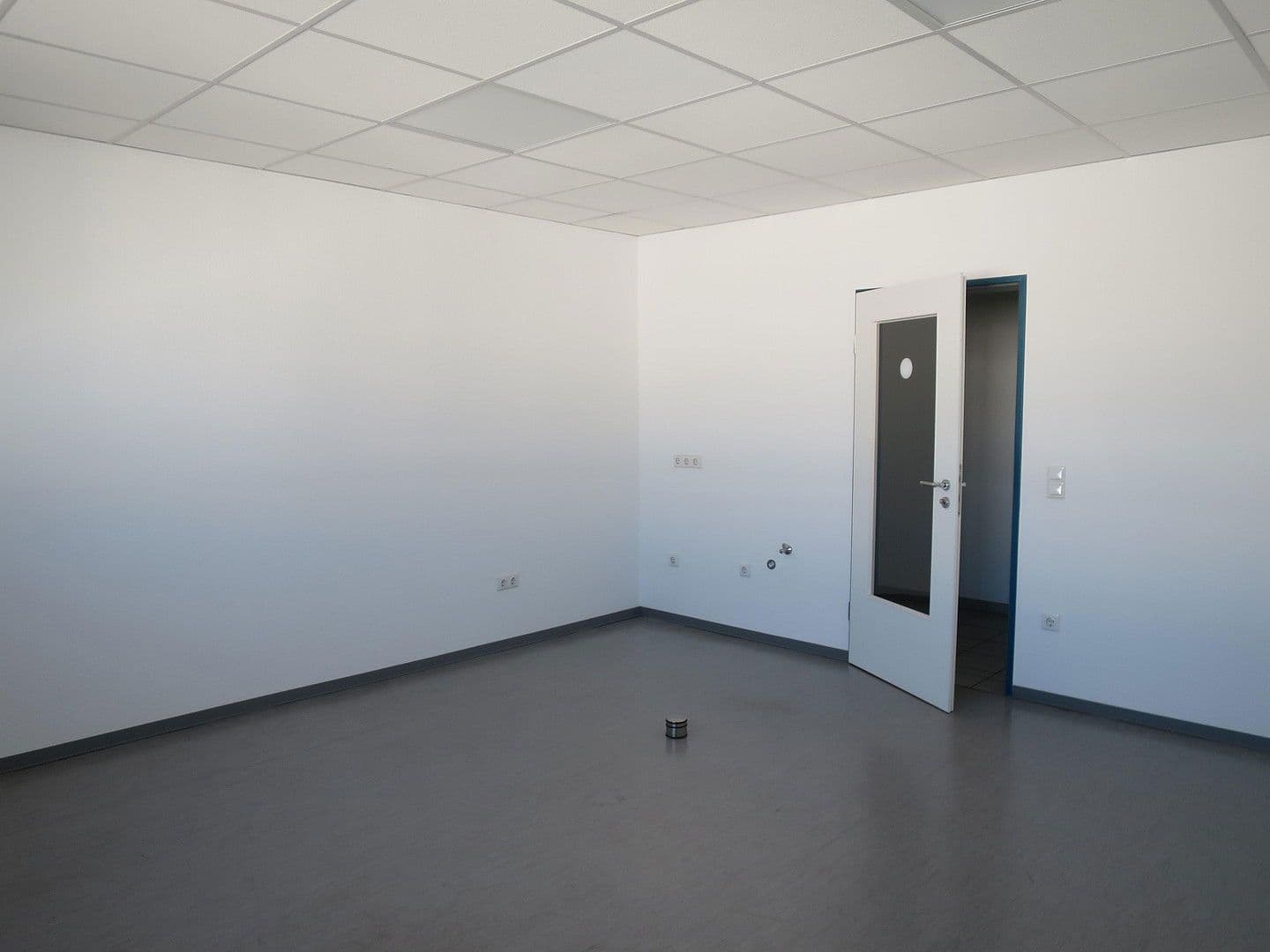 Prenájom nebytového priestoru 1.700 m², Windmüllerstr. 50, Lippstadt, Severné Porýnie - Westfálsko Prenájom nebytového priestoru 1.700 m², Windmüllerstr. 50, Lippstadt, Severné Porýnie - Westfálsko