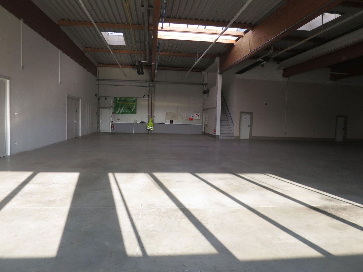 Prenájom nebytového priestoru 1.700 m², Windmüllerstr. 50, Lippstadt, Severné Porýnie - Westfálsko Prenájom nebytového priestoru 1.700 m², Windmüllerstr. 50, Lippstadt, Severné Porýnie - Westfálsko