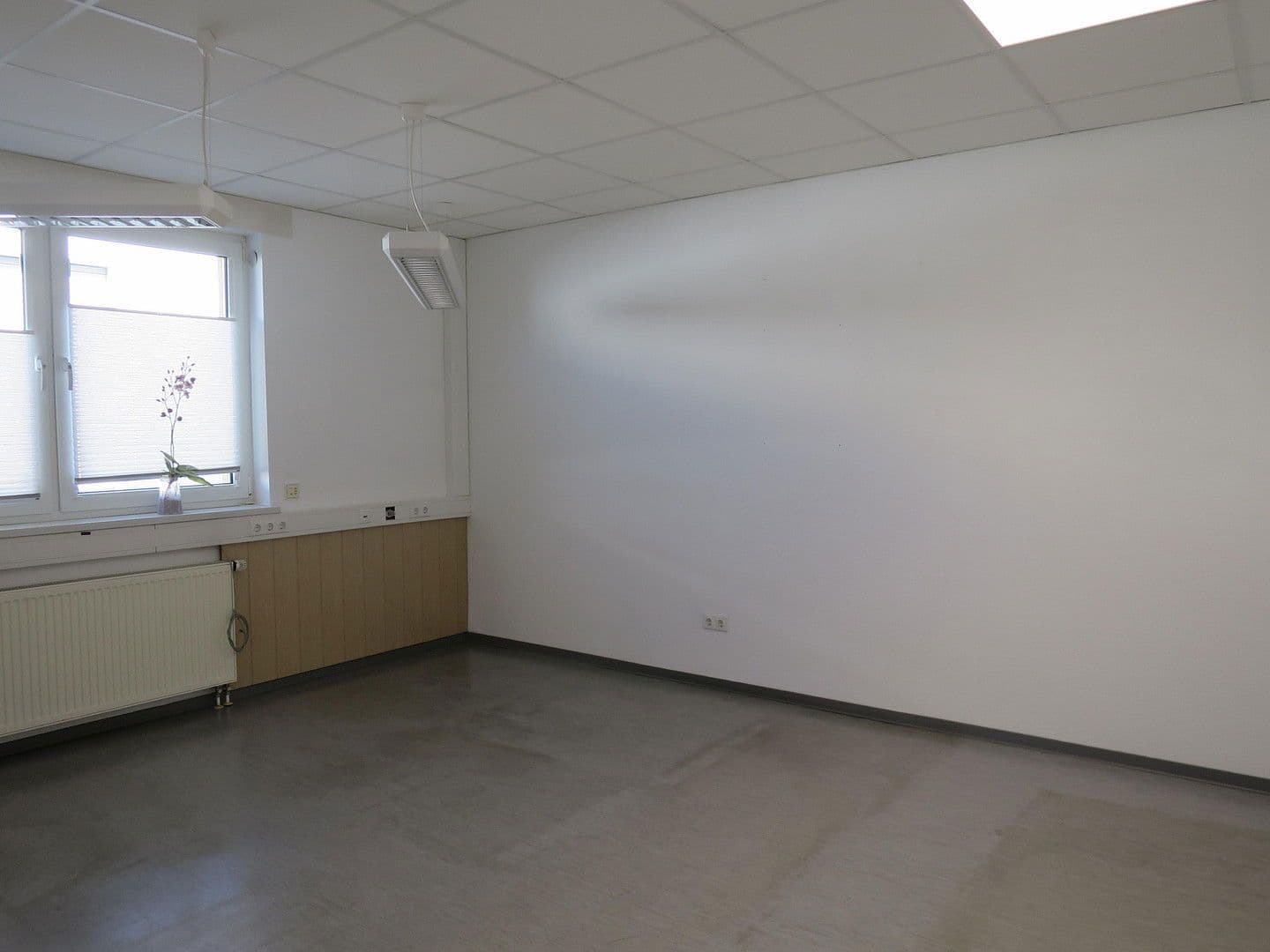 Prenájom nebytového priestoru 1.700 m², Windmüllerstr. 50, Lippstadt, Severné Porýnie - Westfálsko Prenájom nebytového priestoru 1.700 m², Windmüllerstr. 50, Lippstadt, Severné Porýnie - Westfálsko