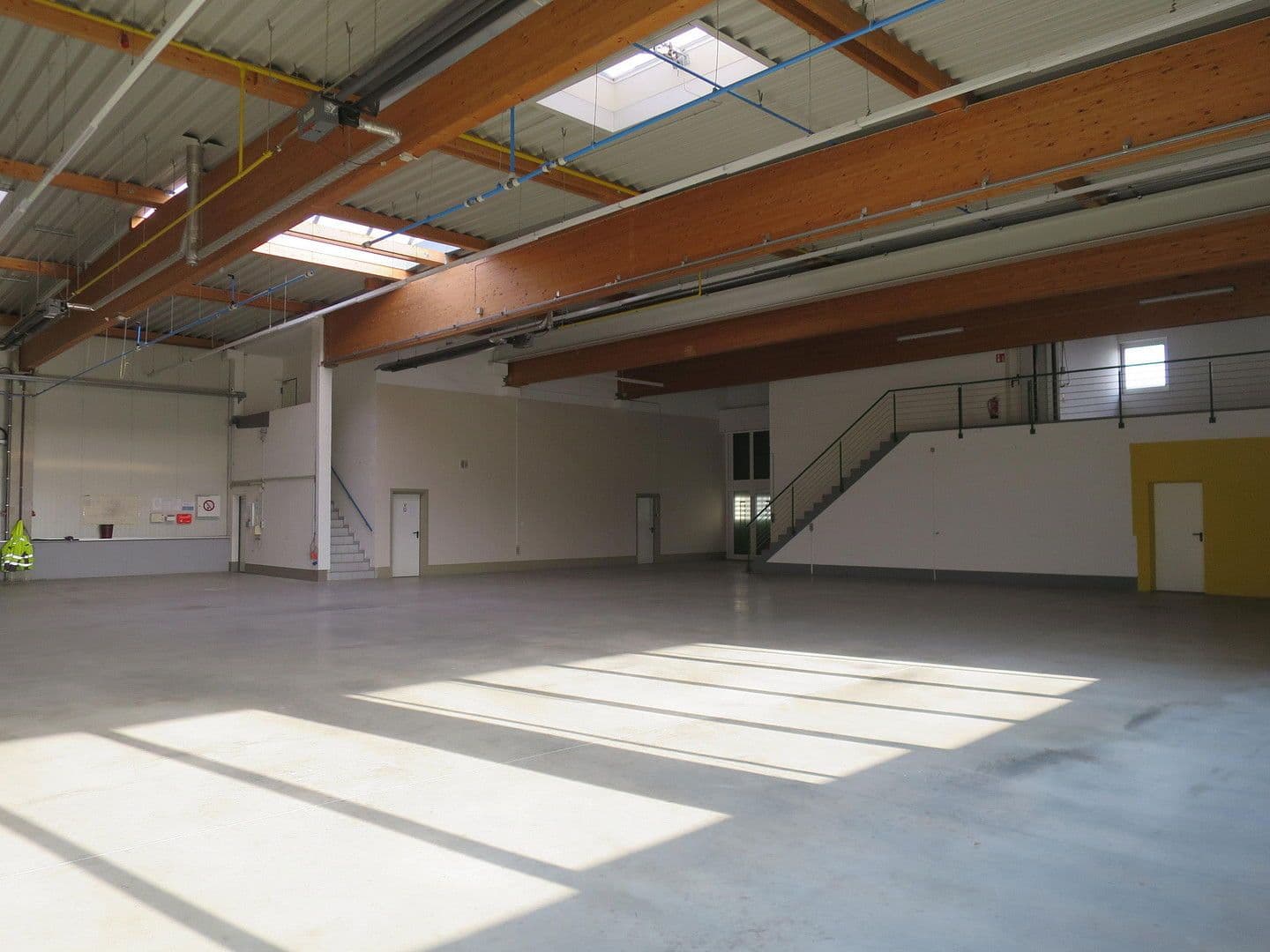 Prenájom nebytového priestoru 1.700 m², Windmüllerstr. 50, Lippstadt, Severné Porýnie - Westfálsko Prenájom nebytového priestoru 1.700 m², Windmüllerstr. 50, Lippstadt, Severné Porýnie - Westfálsko
