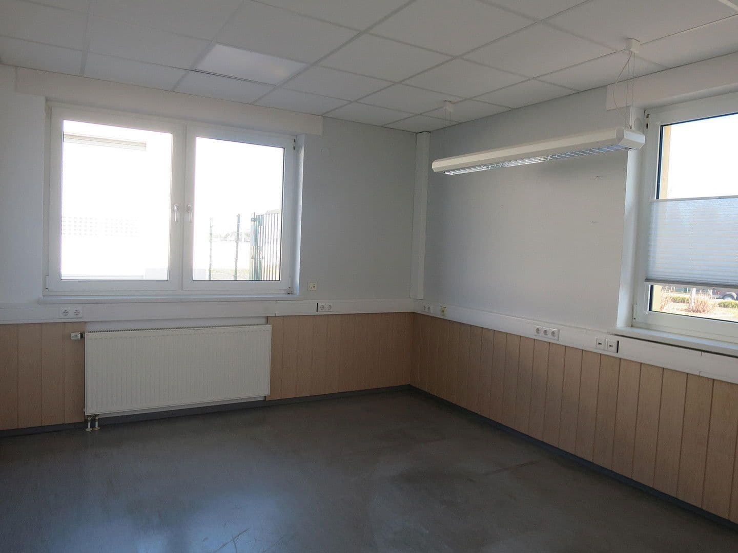 Prenájom nebytového priestoru 1.700 m², Windmüllerstr. 50, Lippstadt, Severné Porýnie - Westfálsko Prenájom nebytového priestoru 1.700 m², Windmüllerstr. 50, Lippstadt, Severné Porýnie - Westfálsko