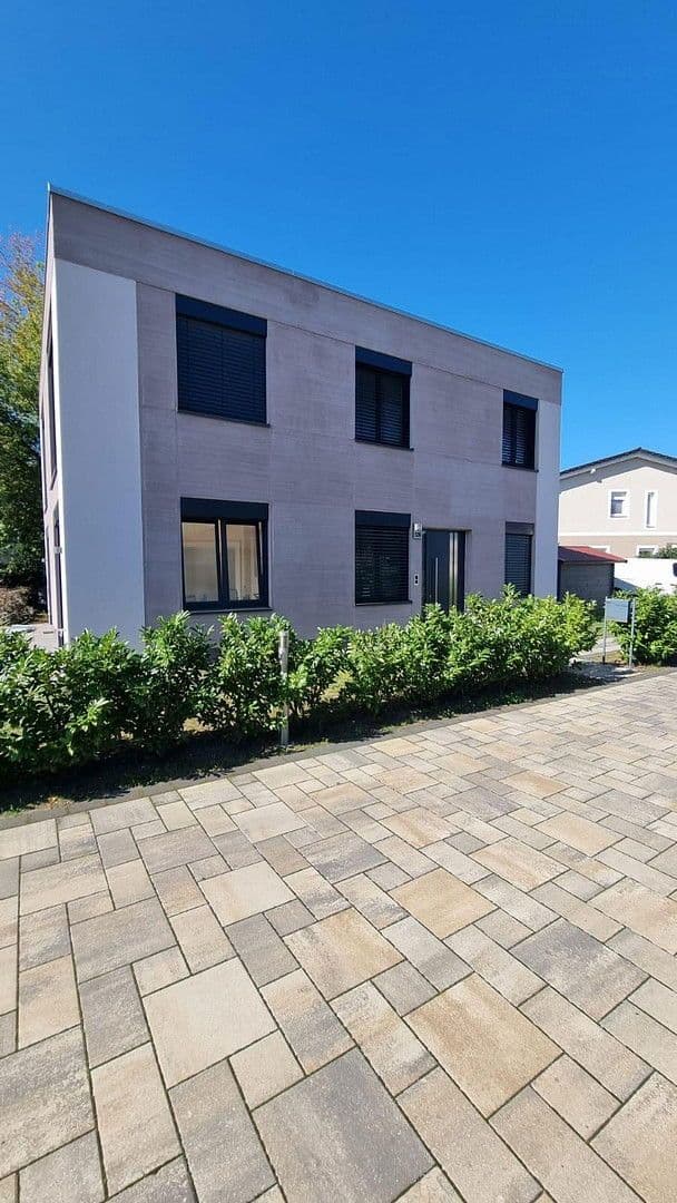 Prenájom domu 197 m², pozemek 485 m², Berlin, Berlín Prenájom domu 197 m², pozemek 485 m², Berlin, Berlín