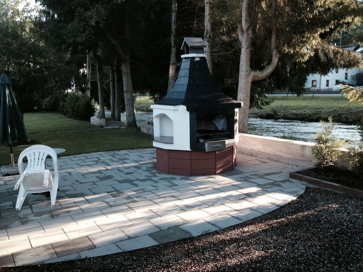 Predaj domu 240 m², pozemek 2.468 m², Mürlenbach, Porýnie-Falcko Predaj domu 240 m², pozemek 2.468 m², Mürlenbach, Porýnie-Falcko