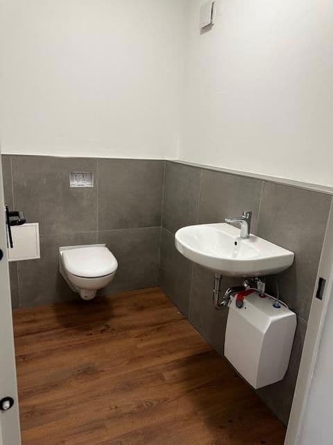 Prenájom nebytového priestoru 11.665 m², Delitzscher Straße 82, Halle, Sasko-Anhaltsko Prenájom nebytového priestoru 11.665 m², Delitzscher Straße 82, Halle, Sasko-Anhaltsko