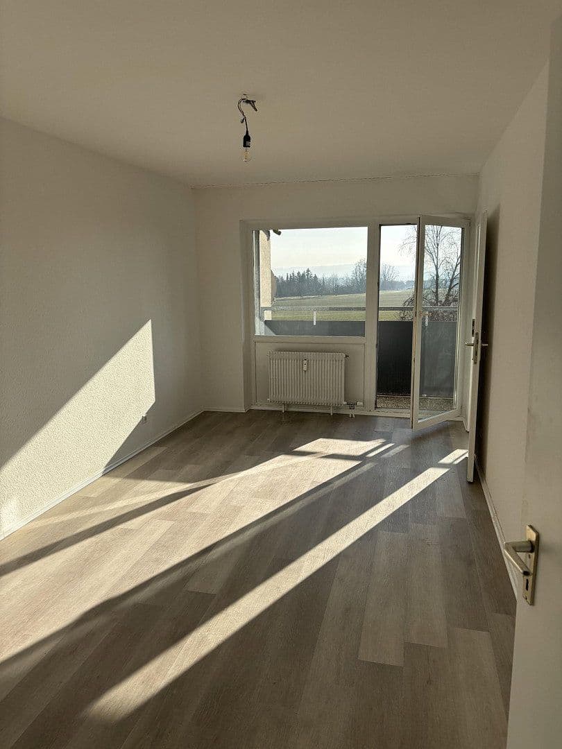 Prenájom bytu 3-izbový 72 m², Holzwiesenstr. 15, Starzach, Bádensko-Wurttembersko Prenájom bytu 3-izbový 72 m², Holzwiesenstr. 15, Starzach, Bádensko-Wurttembersko