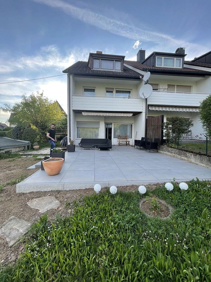 Predaj domu 138 m², pozemek 544 m², Ostfildern, Bádensko-Wurttembersko Predaj domu 138 m², pozemek 544 m², Ostfildern, Bádensko-Wurttembersko