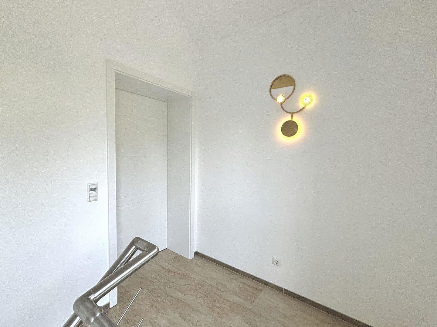 Prenájom bytu 4-izbový 149 m², Dingolfing, Bavorsko Prenájom bytu 4-izbový 149 m², Dingolfing, Bavorsko