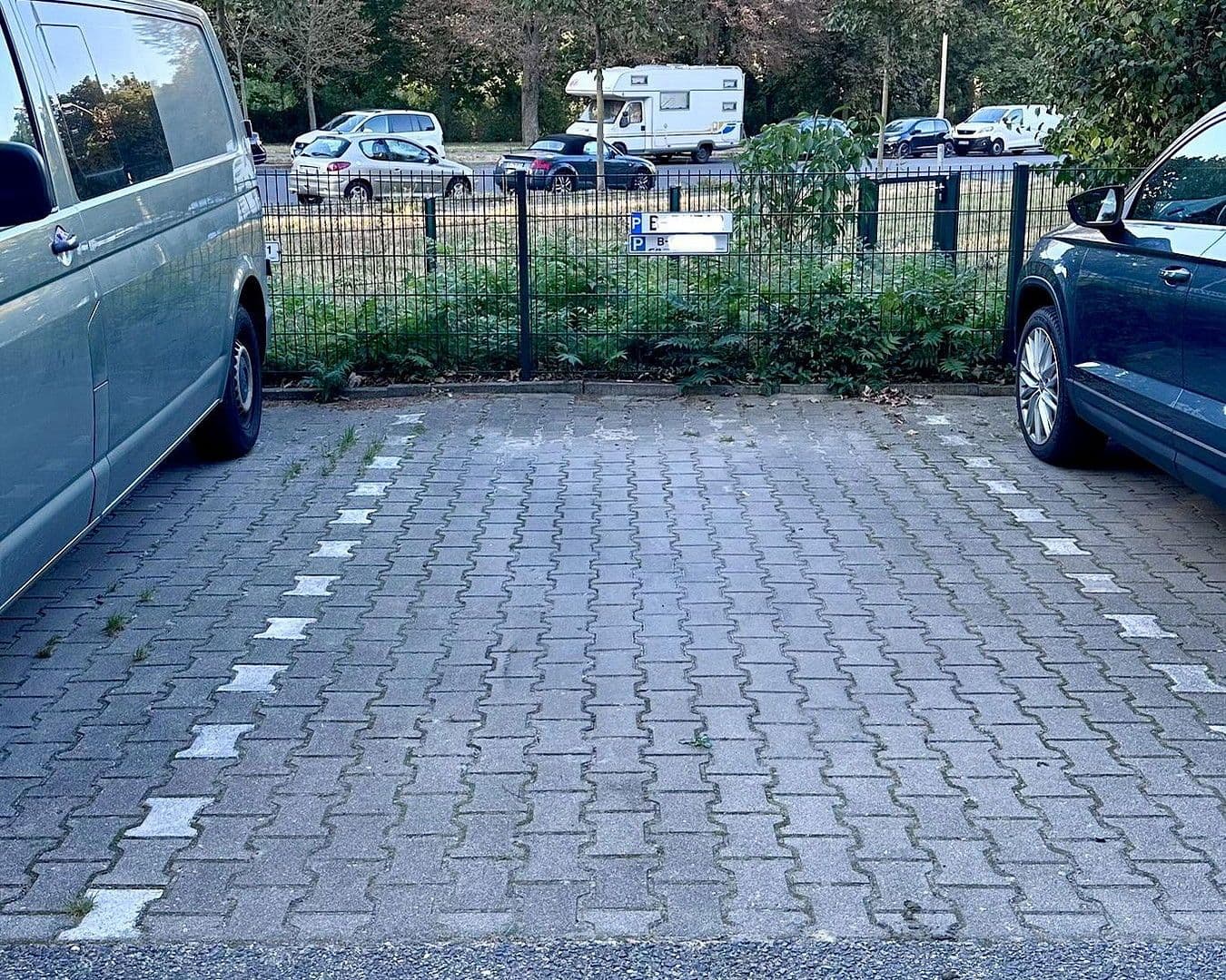 Prenájom garáže, Askanierring 61, Berlin, Berlín Prenájom garáže, Askanierring 61, Berlin, Berlín