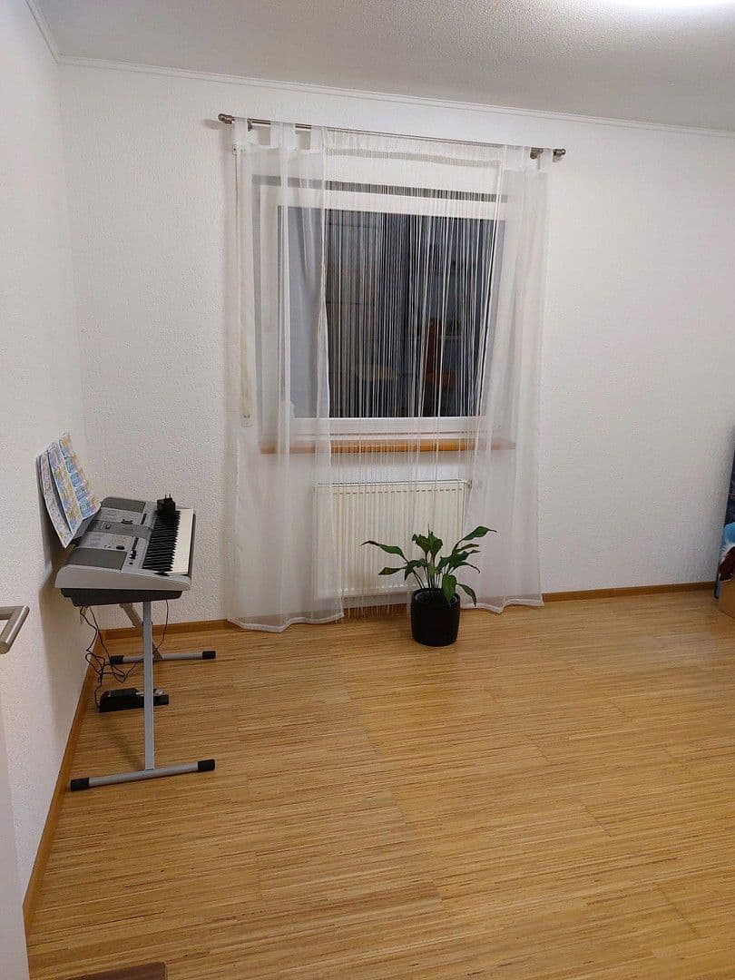 Predaj domu 176 m², pozemek 551 m², Am Schwefelgraben 3, Mühlhausen-Ehingen, Bádensko-Wurttembersko Predaj domu 176 m², pozemek 551 m², Am Schwefelgraben 3, Mühlhausen-Ehingen, Bádensko-Wurttembersko