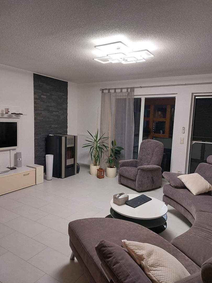 Predaj domu 176 m², pozemek 551 m², Am Schwefelgraben 3, Mühlhausen-Ehingen, Bádensko-Wurttembersko Predaj domu 176 m², pozemek 551 m², Am Schwefelgraben 3, Mühlhausen-Ehingen, Bádensko-Wurttembersko