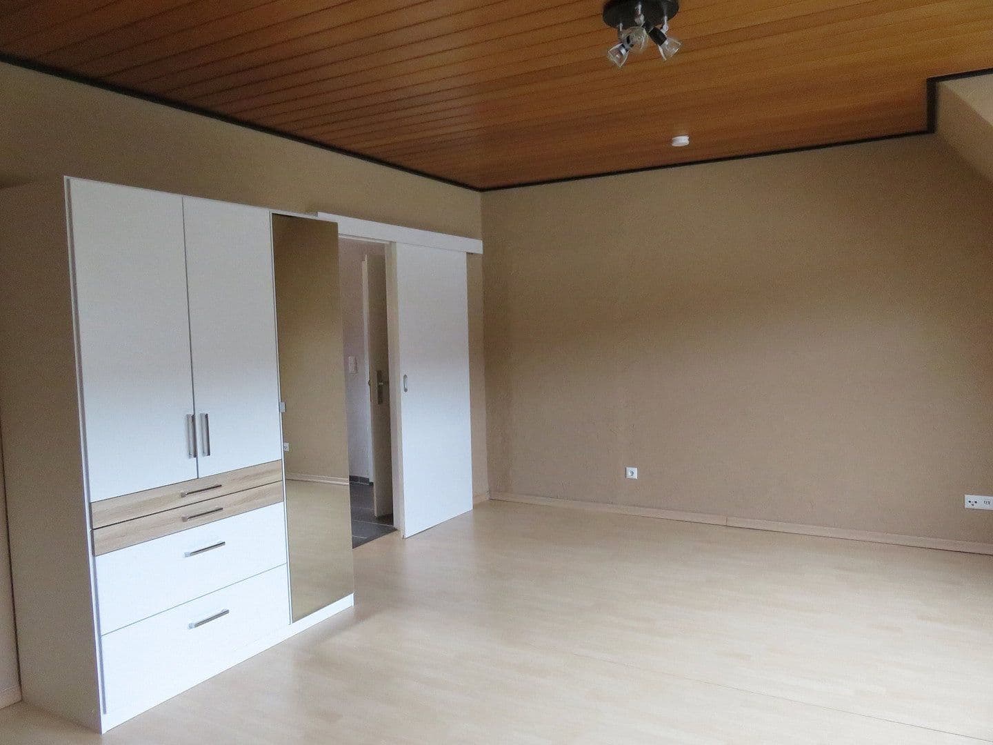 Predaj domu 365 m², pozemek 361 m², Wolfsburg, Dolné Sasko Predaj domu 365 m², pozemek 361 m², Wolfsburg, Dolné Sasko