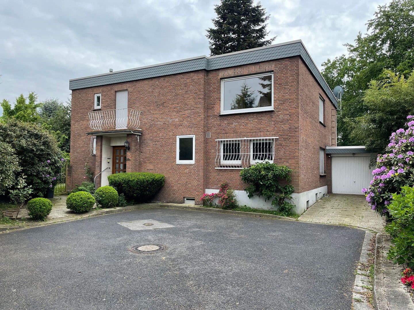 Prenájom domu 191 m², pozemek 530 m², Moers, Severné Porýnie - Westfálsko Prenájom domu 191 m², pozemek 530 m², Moers, Severné Porýnie - Westfálsko