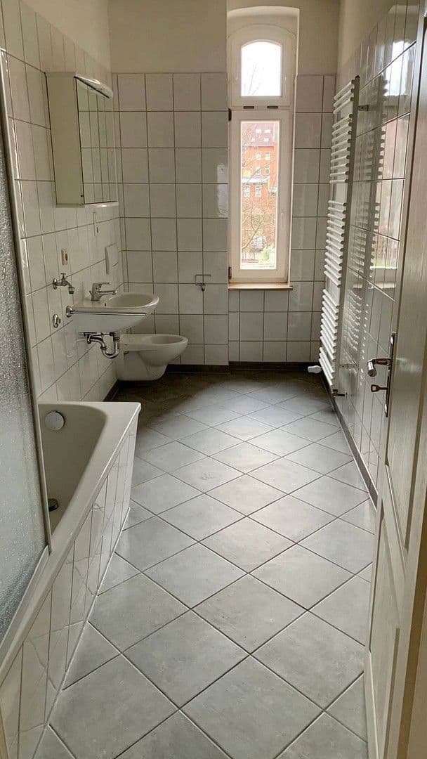 Prenájom bytu 2-izbový 63 m², Rathenaustraße 23, Erfurt, Durínsko Prenájom bytu 2-izbový 63 m², Rathenaustraße 23, Erfurt, Durínsko