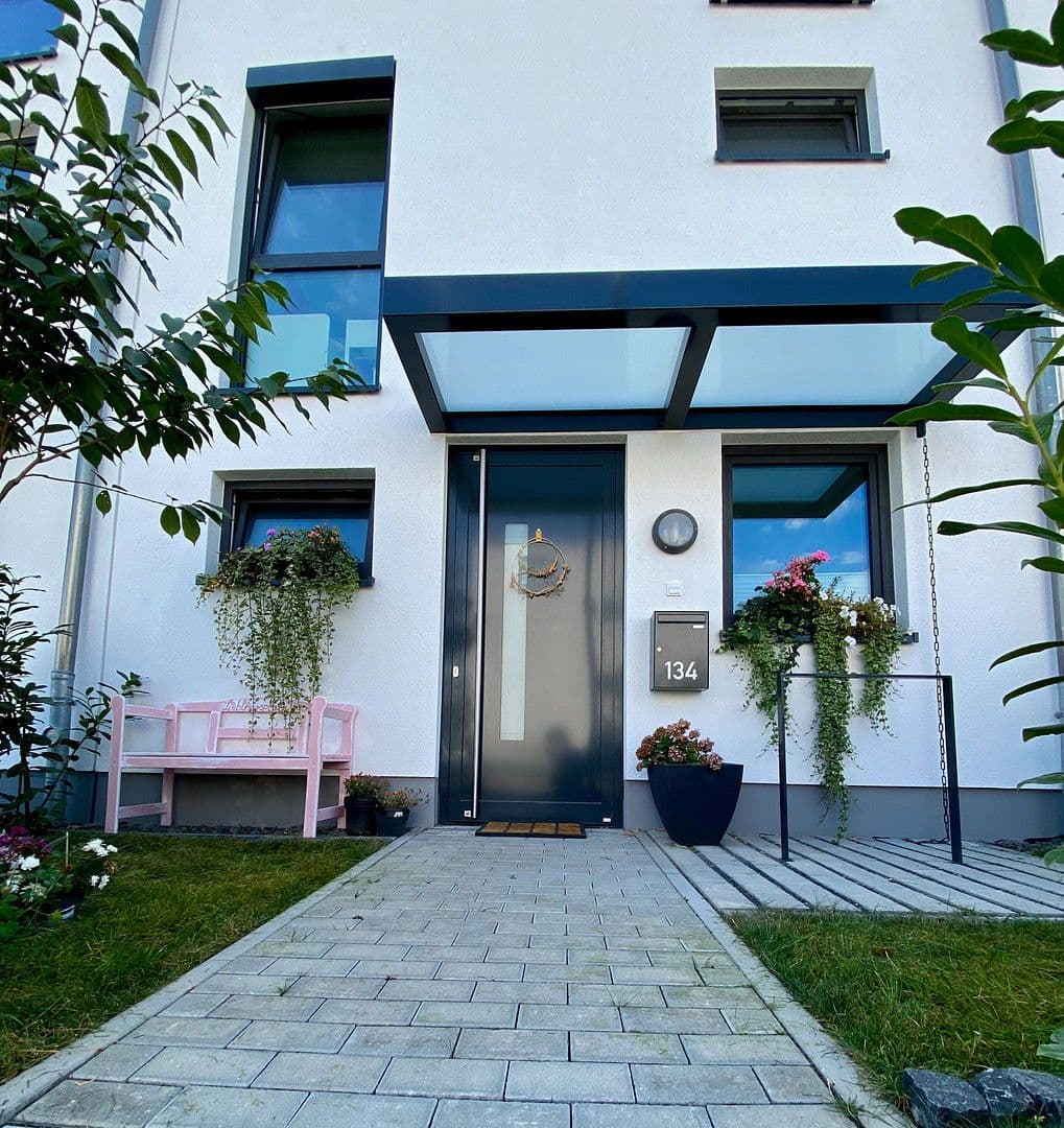 Predaj domu 139 m², pozemek 122 m², Rotkehlchenweg 134, Wiesbaden-Nordenstadt, Hesensko Predaj domu 139 m², pozemek 122 m², Rotkehlchenweg 134, Wiesbaden-Nordenstadt, Hesensko