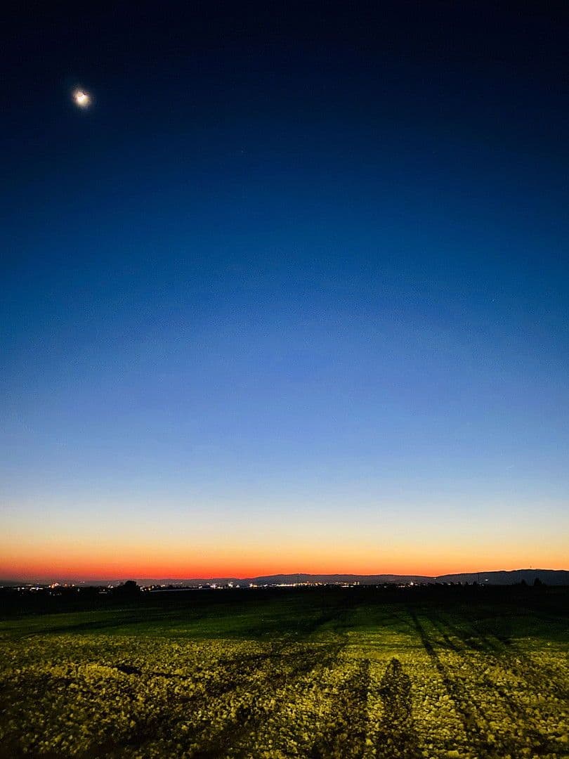 Predaj domu 139 m², pozemek 122 m², Rotkehlchenweg 134, Wiesbaden-Nordenstadt, Hesensko Predaj domu 139 m², pozemek 122 m², Rotkehlchenweg 134, Wiesbaden-Nordenstadt, Hesensko