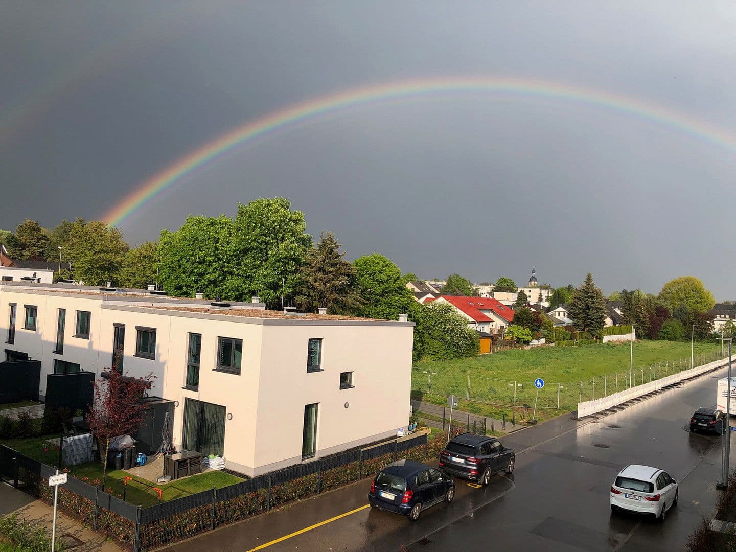 Predaj domu 139 m², pozemek 122 m², Rotkehlchenweg 134, Wiesbaden-Nordenstadt, Hesensko Predaj domu 139 m², pozemek 122 m², Rotkehlchenweg 134, Wiesbaden-Nordenstadt, Hesensko