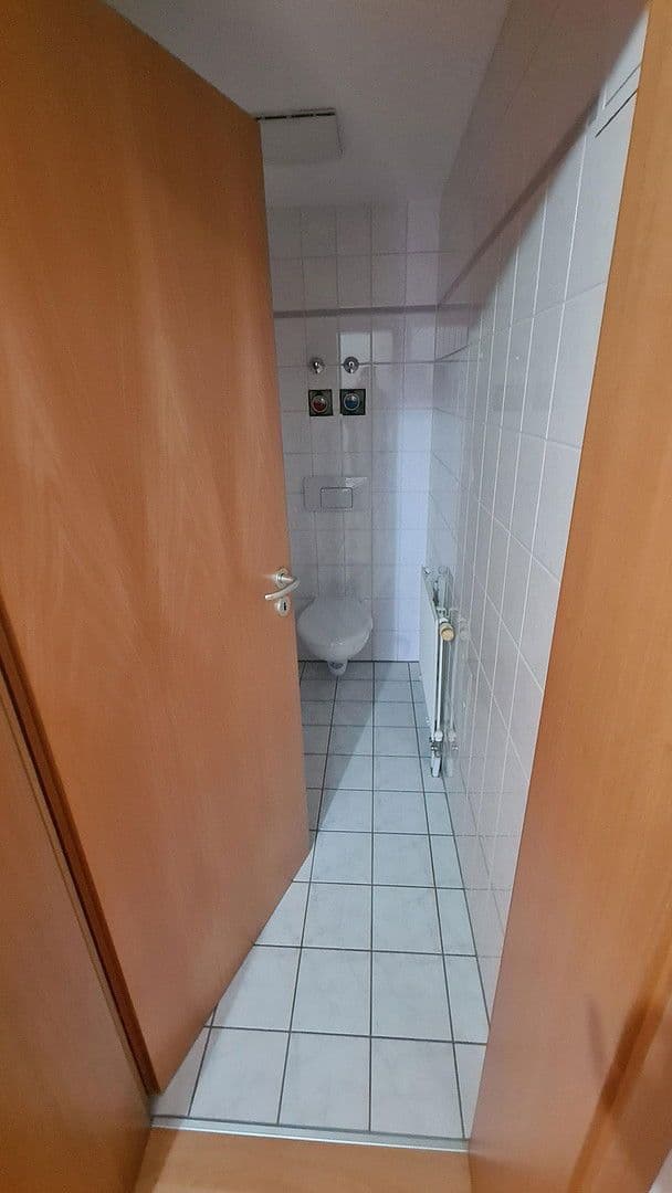 Prenájom bytu 2-izbový 78 m², Suhl, Durínsko Prenájom bytu 2-izbový 78 m², Suhl, Durínsko