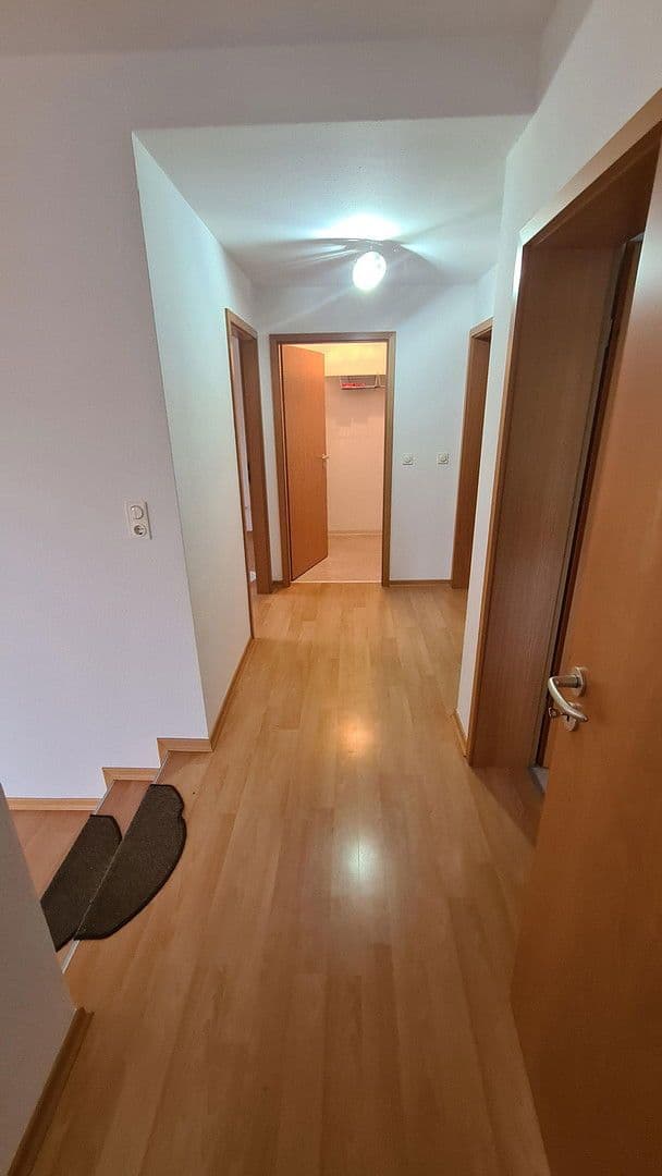Prenájom bytu 2-izbový 78 m², Suhl, Durínsko Prenájom bytu 2-izbový 78 m², Suhl, Durínsko