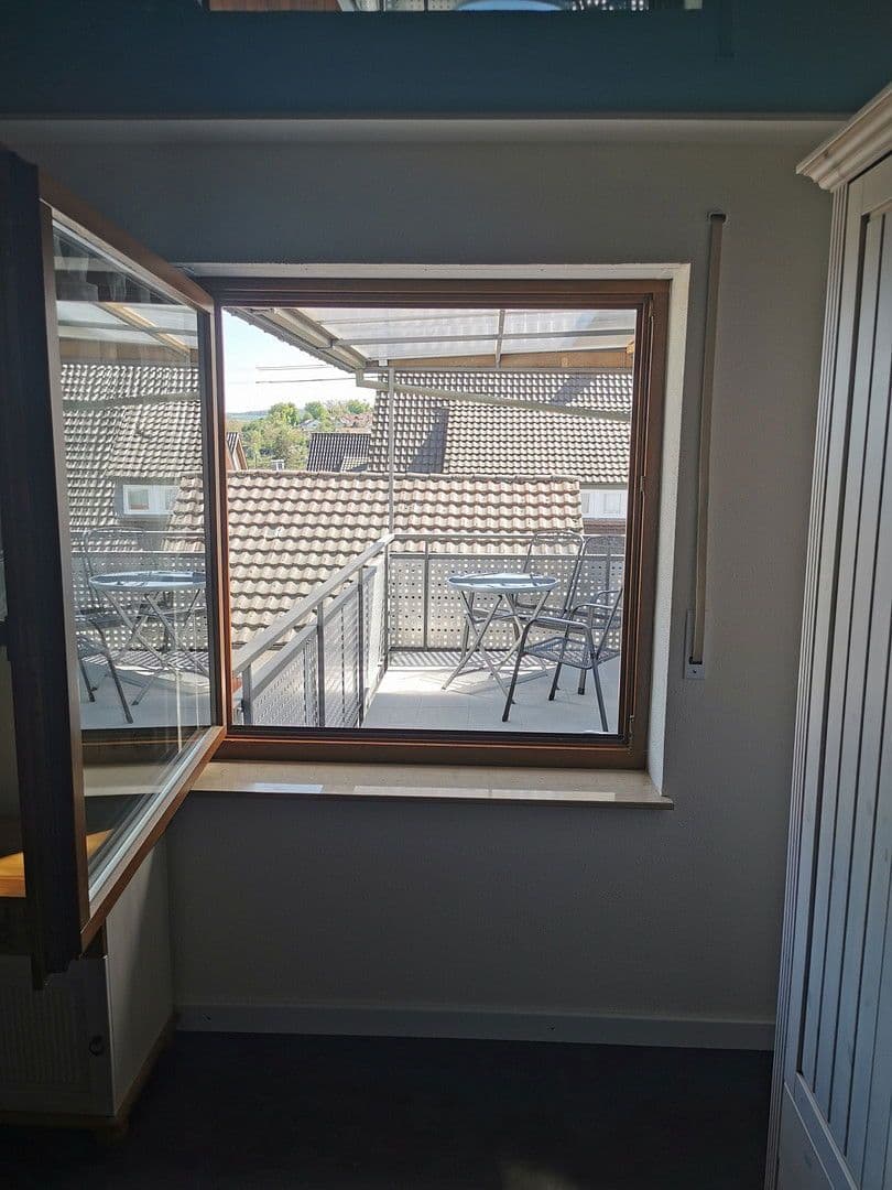 Prenájom bytu 3-izbový 85 m², Neuenstadt am Kocher, Bádensko-Wurttembersko Prenájom bytu 3-izbový 85 m², Neuenstadt am Kocher, Bádensko-Wurttembersko