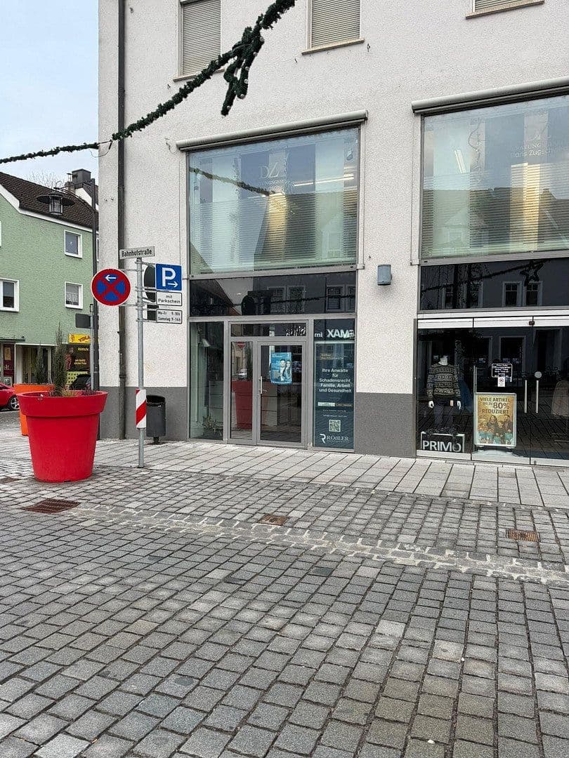 Prenájom nebytového priestoru 77 m², Bahnhofstr. 13, Schwandorf, Bavorsko Prenájom nebytového priestoru 77 m², Bahnhofstr. 13, Schwandorf, Bavorsko