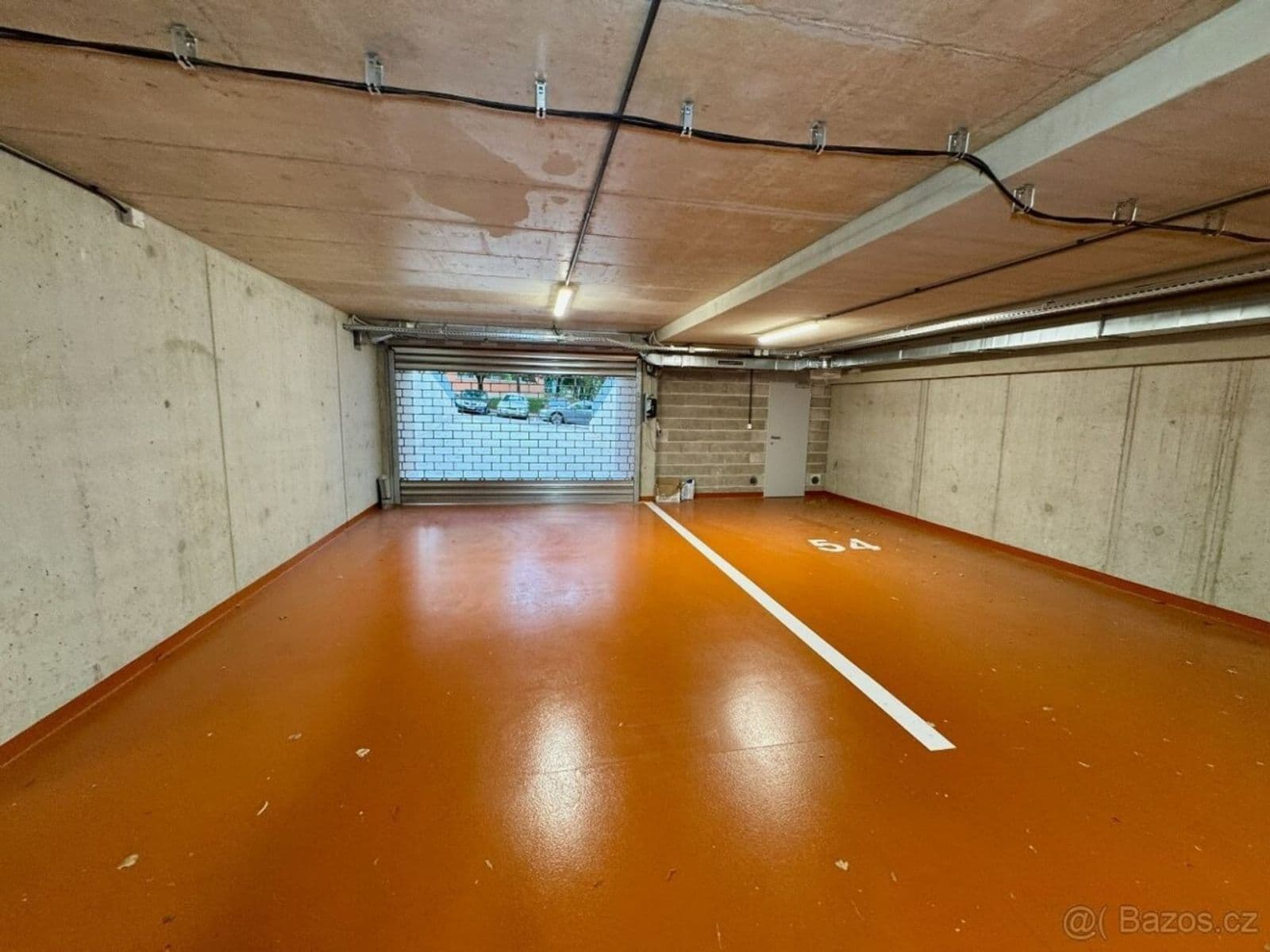 Prenájom garáže 15 m², Zlín, Zlínský kraj Prenájom garáže 15 m², Zlín, Zlínský kraj