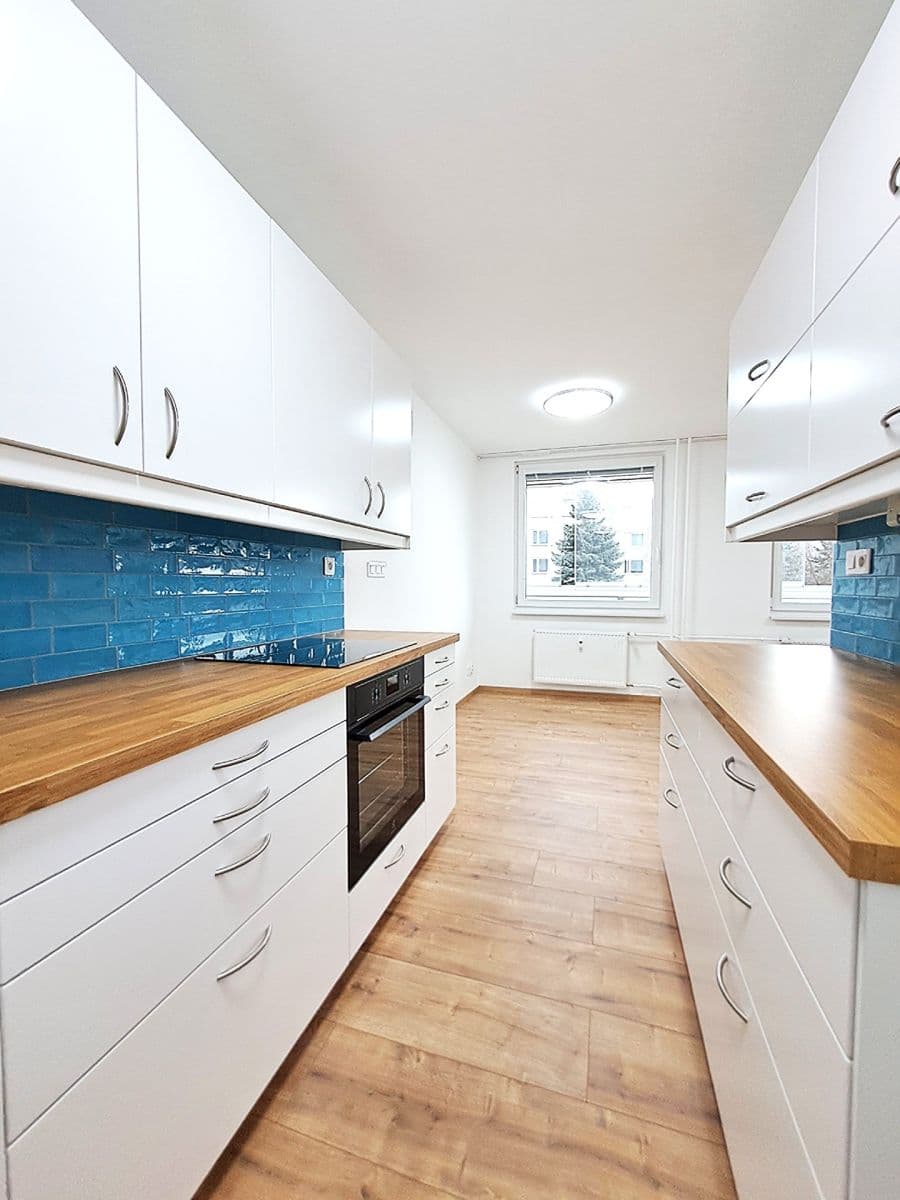 Prenájom bytu 3-izbový 78 m², Šmolíkova, Praha, Praha Prenájom bytu 3-izbový 78 m², Šmolíkova, Praha, Praha