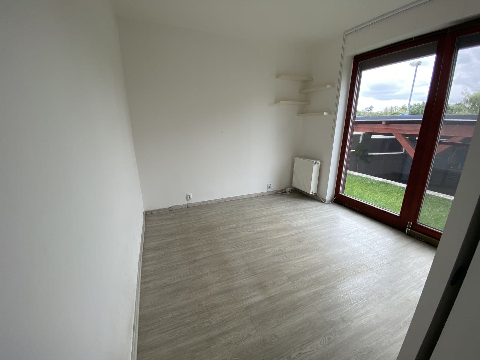 Prenájom bytu 2-izbový 55 m², Leknínová, Říčany, Středočeský kraj Prenájom bytu 2-izbový 55 m², Leknínová, Říčany, Středočeský kraj