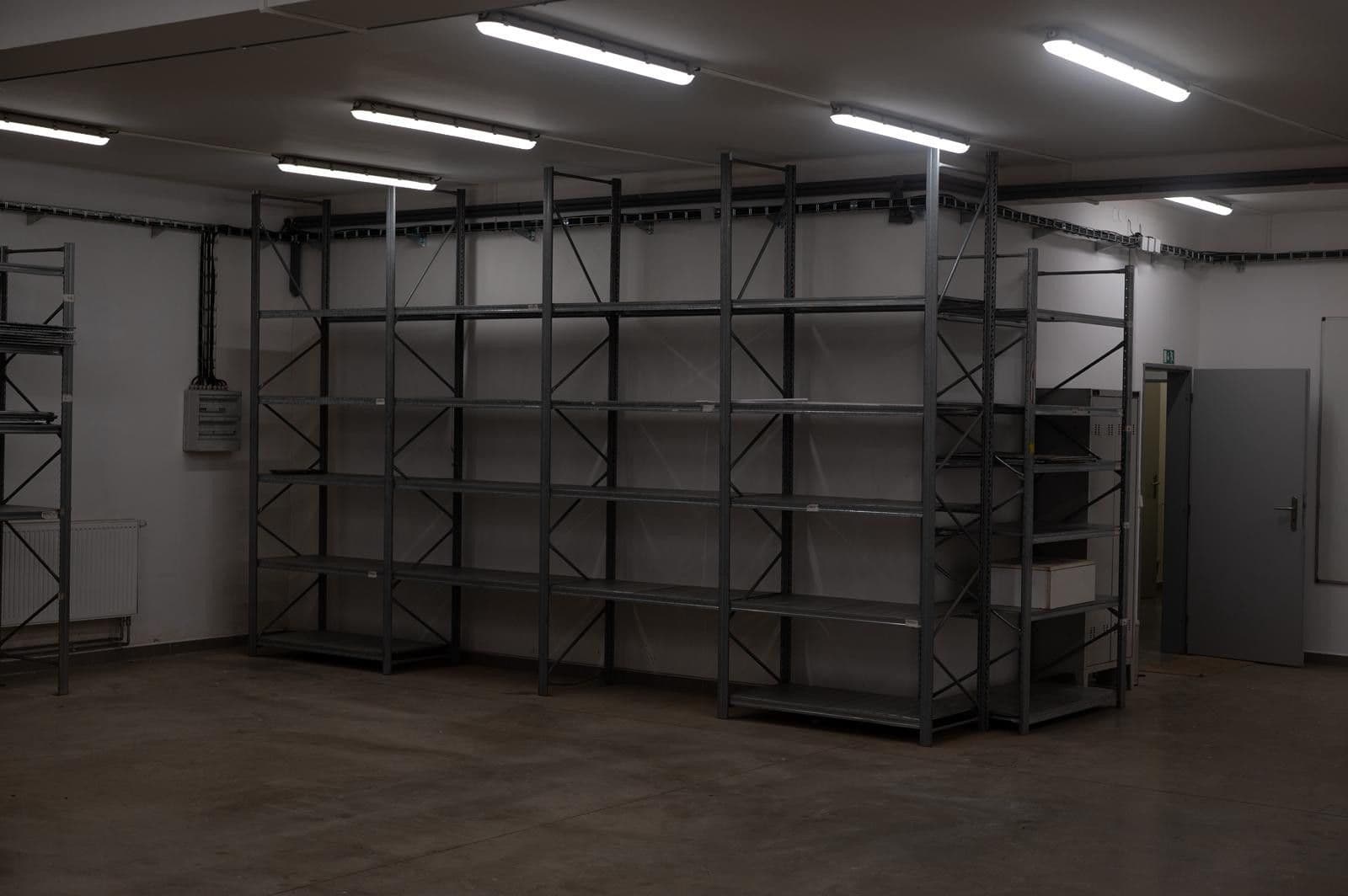 Prenájom nebytového priestoru 328 m², Albrechtice, Pardubický kraj Prenájom nebytového priestoru 328 m², Albrechtice, Pardubický kraj