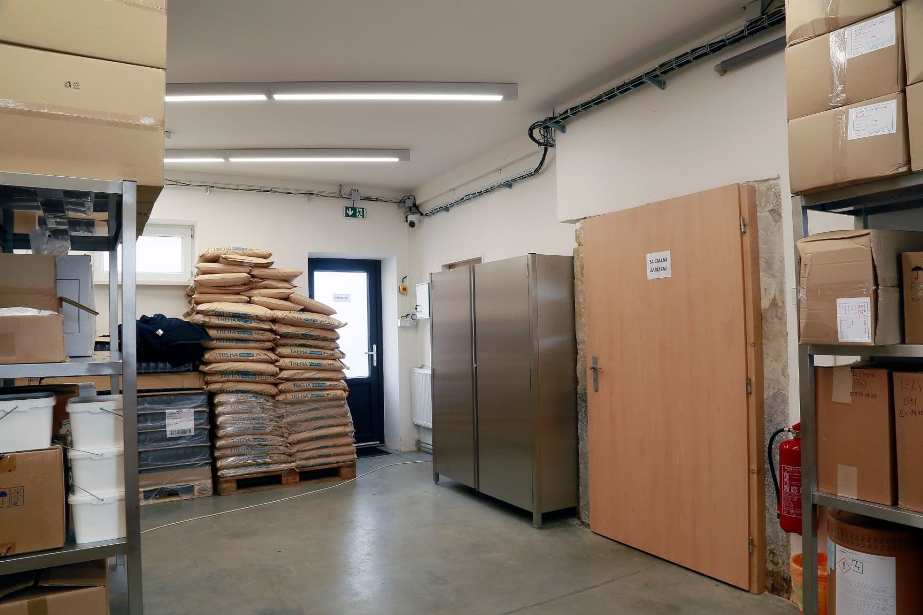 Prenájom nebytového priestoru 98 m², Albrechtice, Pardubický kraj Prenájom nebytového priestoru 98 m², Albrechtice, Pardubický kraj