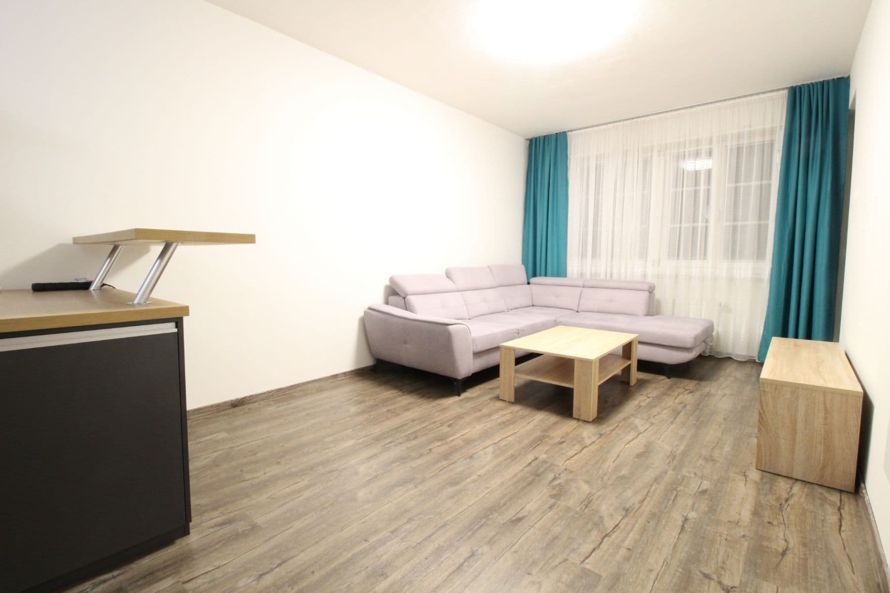 Prenájom bytu 2-izbový 41 m², Pelušková, Praha, Praha Prenájom bytu 2-izbový 41 m², Pelušková, Praha, Praha