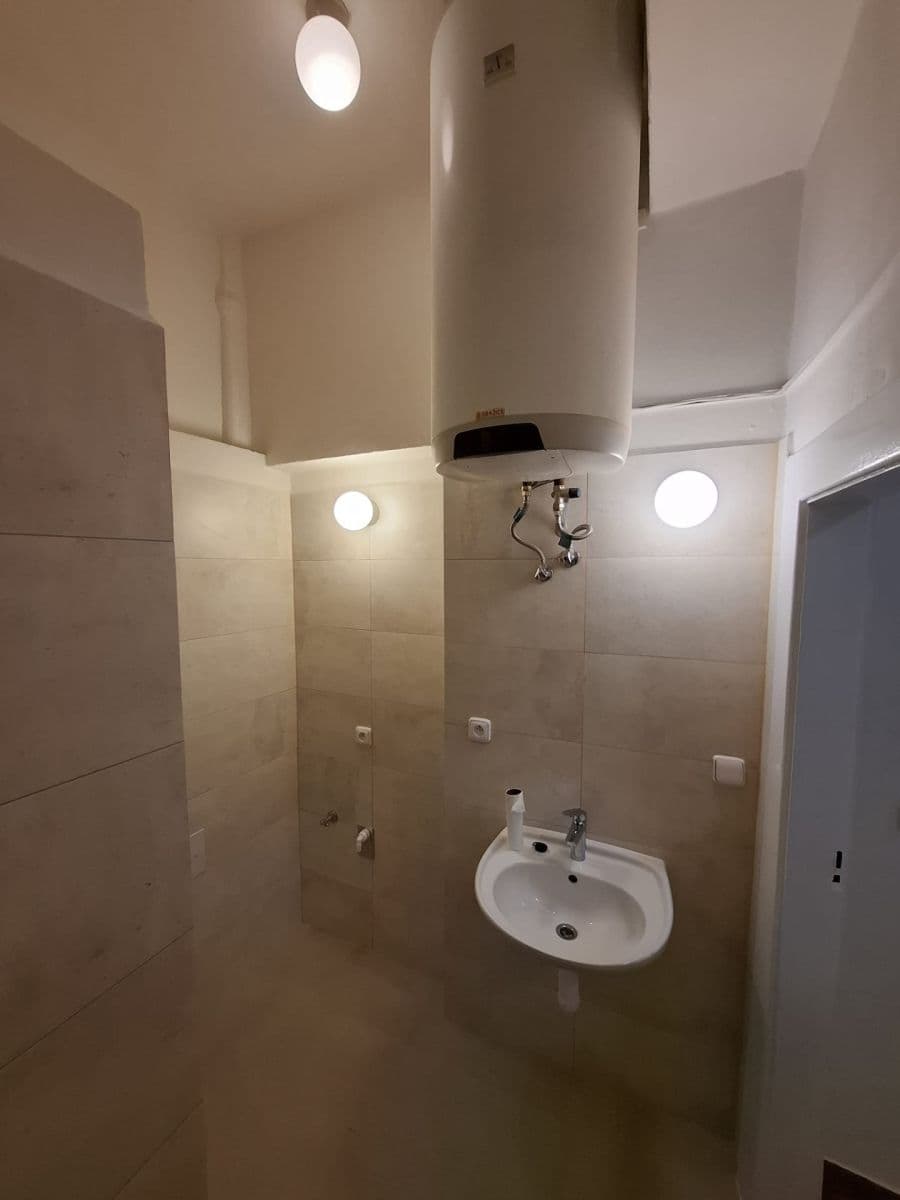 Prenájom bytu 2-izbový 72 m², Hartigova, Praha, Praha Prenájom bytu 2-izbový 72 m², Hartigova, Praha, Praha