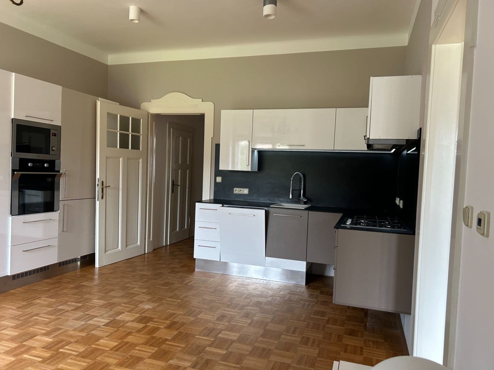 Prenájom bytu 2-izbový 70 m², Úvoz, Brno, Jihomoravský kraj Prenájom bytu 2-izbový 70 m², Úvoz, Brno, Jihomoravský kraj