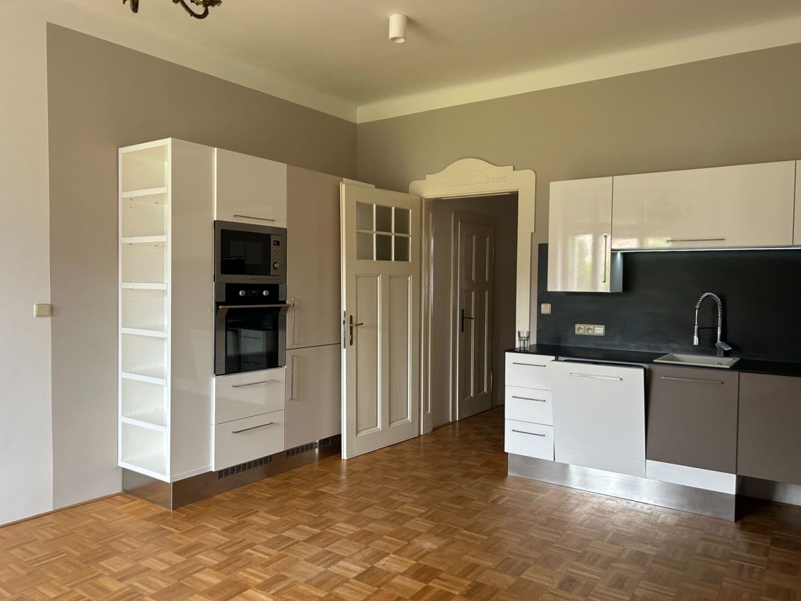 Prenájom bytu 2-izbový 70 m², Úvoz, Brno, Jihomoravský kraj Prenájom bytu 2-izbový 70 m², Úvoz, Brno, Jihomoravský kraj