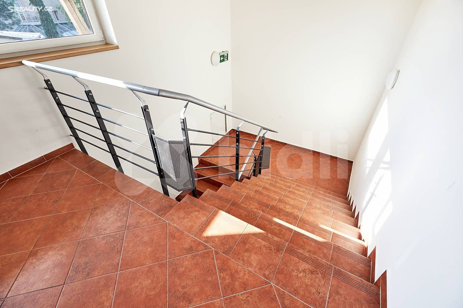 Prenájom bytu 1-izbový 26 m², Budějovická, Praha, Praha Prenájom bytu 1-izbový 26 m², Budějovická, Praha, Praha