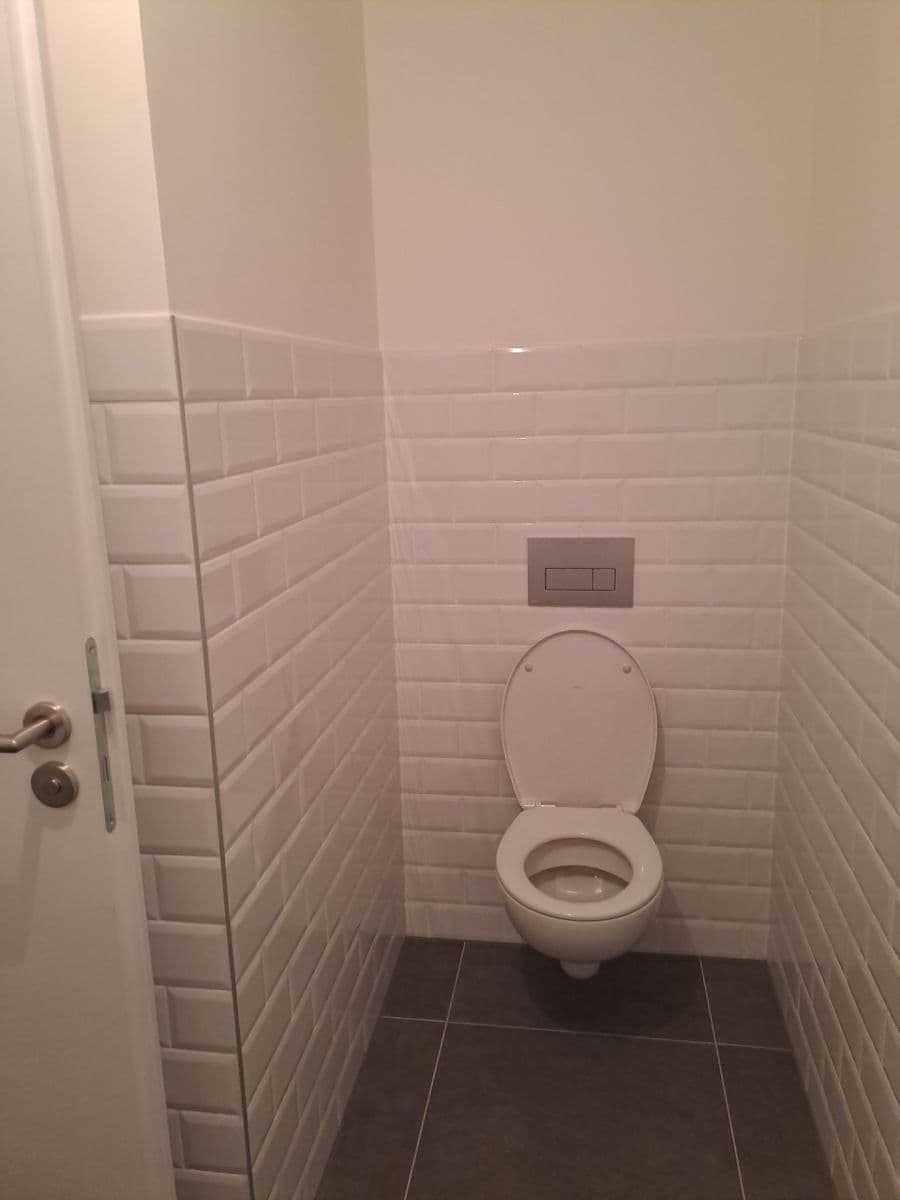 Prenájom bytu 3-izbový 66 m², Kolbenova, Praha, Praha Prenájom bytu 3-izbový 66 m², Kolbenova, Praha, Praha