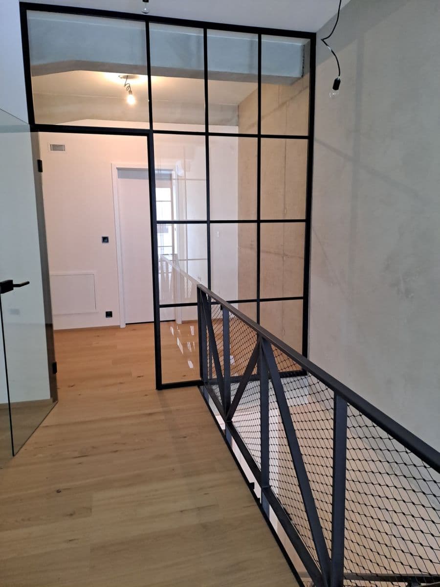 Prenájom bytu 3-izbový 66 m², Kolbenova, Praha, Praha Prenájom bytu 3-izbový 66 m², Kolbenova, Praha, Praha