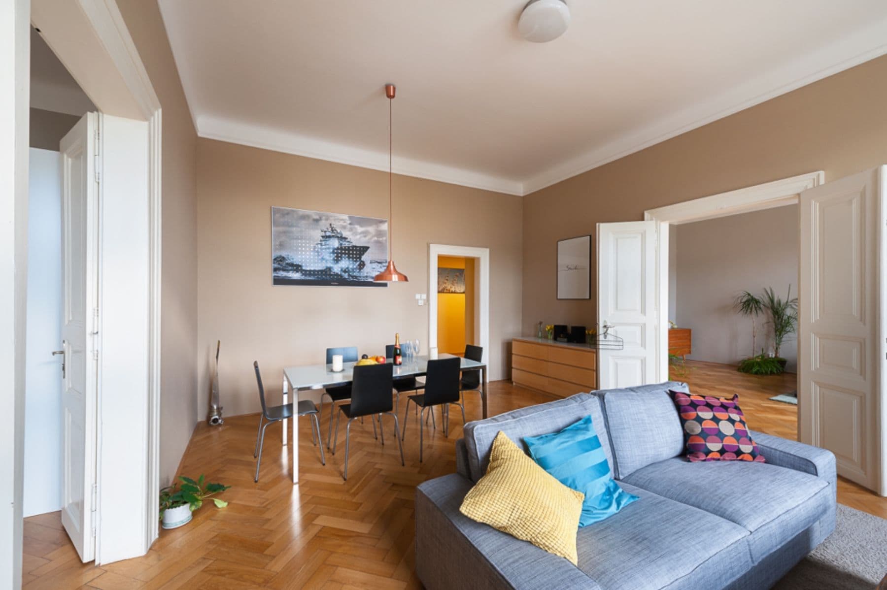 Predaj bytu 4-izbový 132 m², Masarykovo nábřeží, Praha, Praha Predaj bytu 4-izbový 132 m², Masarykovo nábřeží, Praha, Praha