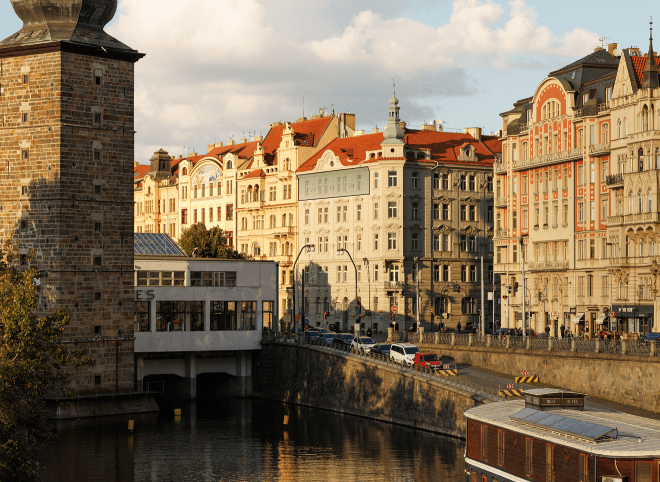 Predaj bytu 4-izbový 132 m², Masarykovo nábřeží, Praha, Praha Predaj bytu 4-izbový 132 m², Masarykovo nábřeží, Praha, Praha