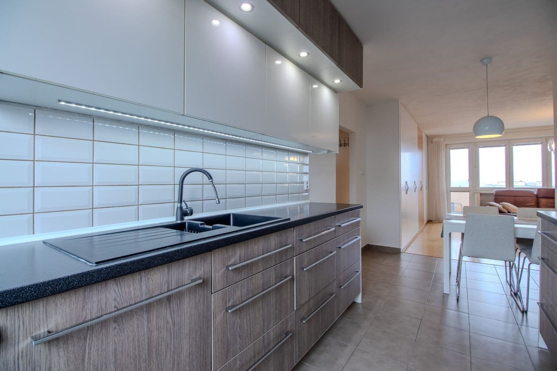 Prenájom bytu 3-izbový 73 m², Měchenická, Praha, Praha Prenájom bytu 3-izbový 73 m², Měchenická, Praha, Praha