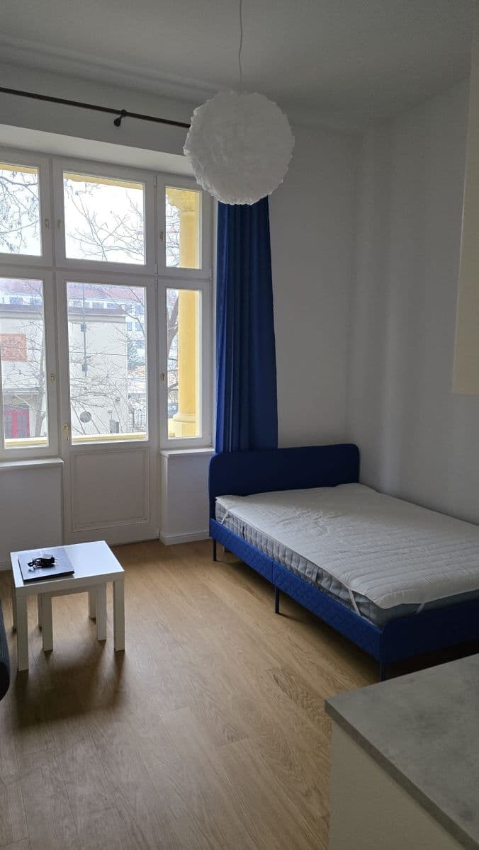 Prenájom bytu 32 m², Korunní, Praha, Praha Prenájom bytu 32 m², Korunní, Praha, Praha