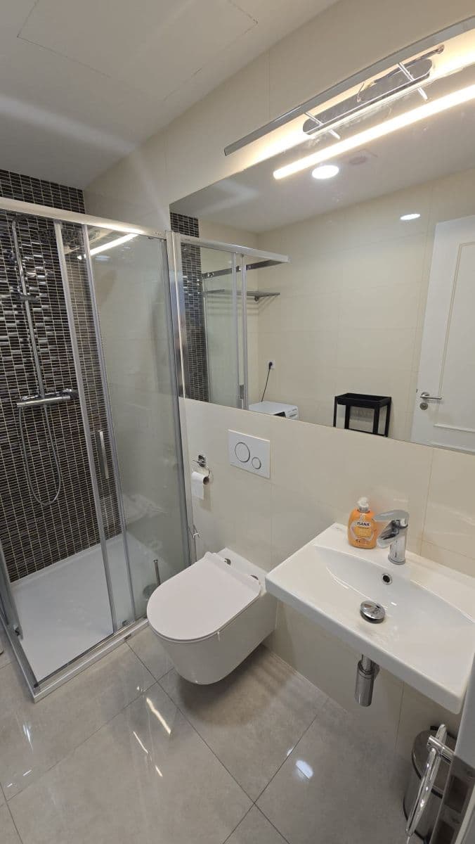 Prenájom bytu 32 m², Korunní, Praha, Praha Prenájom bytu 32 m², Korunní, Praha, Praha