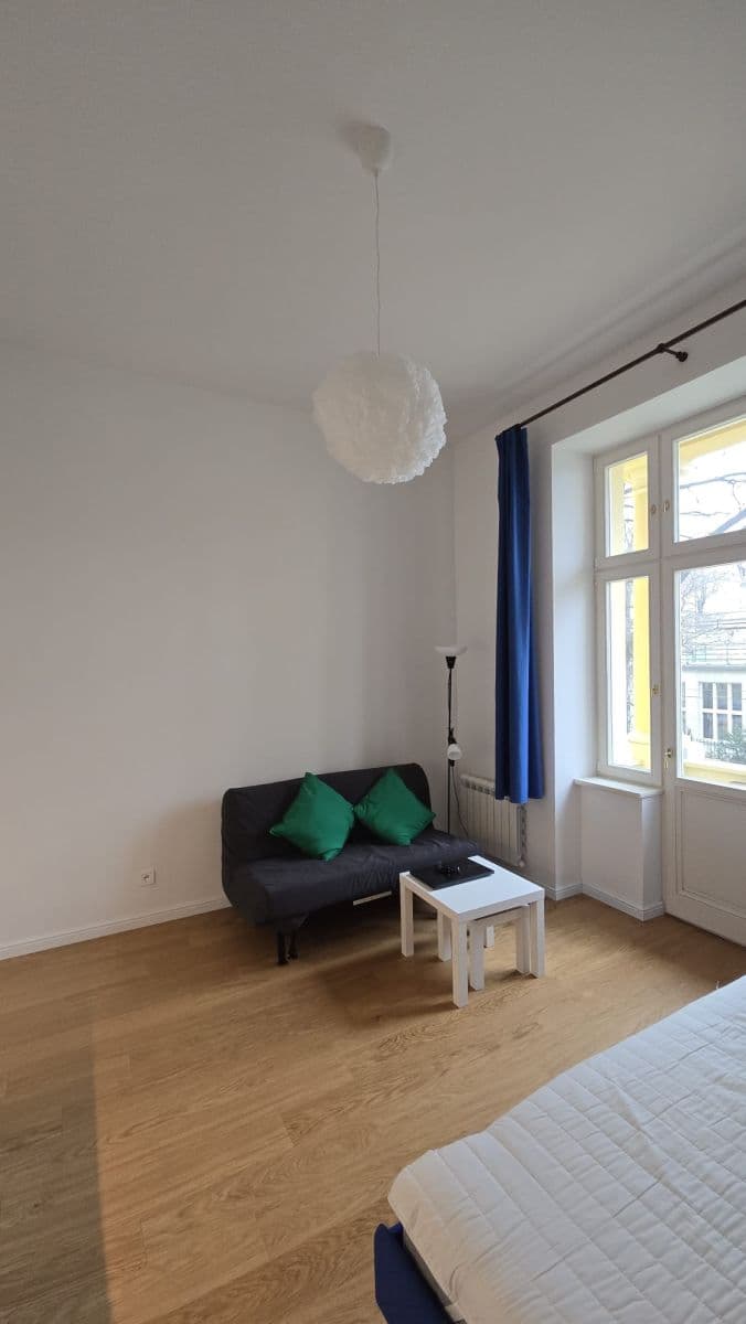 Prenájom bytu 32 m², Korunní, Praha, Praha Prenájom bytu 32 m², Korunní, Praha, Praha