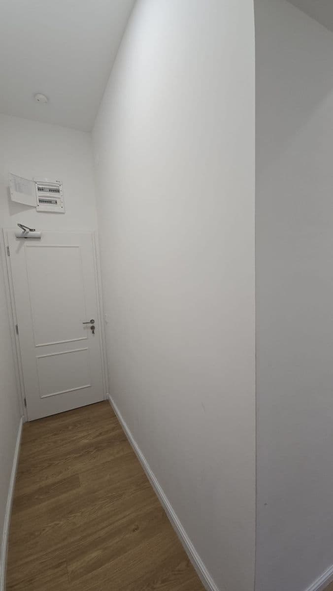 Prenájom bytu 32 m², Korunní, Praha, Praha Prenájom bytu 32 m², Korunní, Praha, Praha