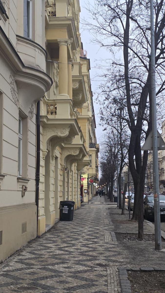 Prenájom bytu 32 m², Korunní, Praha, Praha Prenájom bytu 32 m², Korunní, Praha, Praha