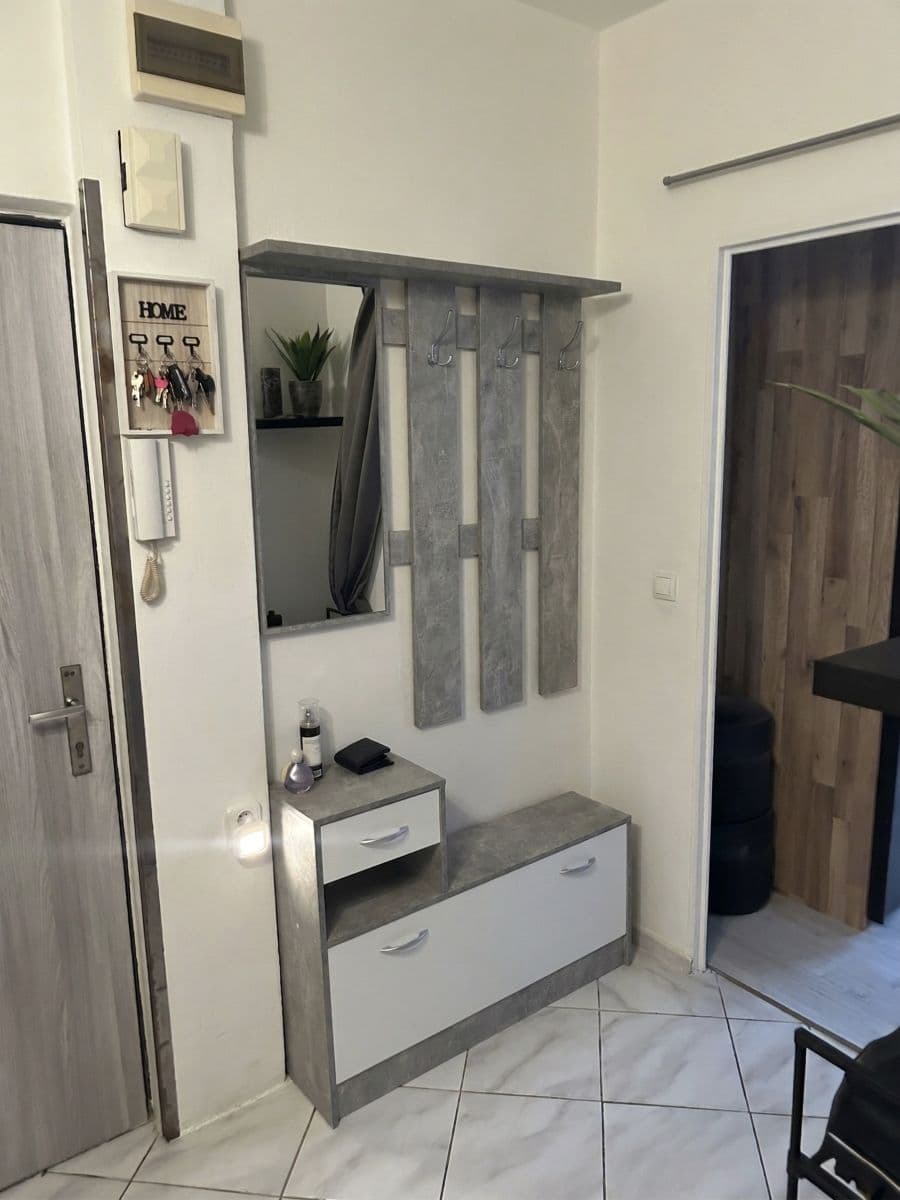 Predaj bytu 2-izbový 61 m², Truhlářova, Ústí nad Labem, Ústecký kraj Predaj bytu 2-izbový 61 m², Truhlářova, Ústí nad Labem, Ústecký kraj