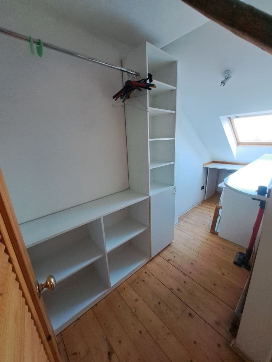 Prenájom bytu 5-izbový 200 m², Němejcova, Plzeň, Plzeňský kraj Prenájom bytu 5-izbový 200 m², Němejcova, Plzeň, Plzeňský kraj