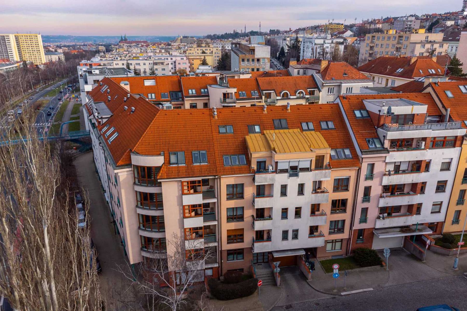 Predaj bytu 3-izbový 83 m², Břevnovská, Praha, Praha Predaj bytu 3-izbový 83 m², Břevnovská, Praha, Praha