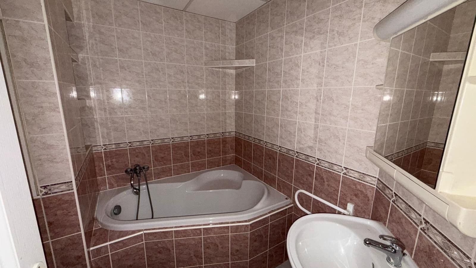 Prenájom bytu 1-izbový 42 m², Jiřího Wolkera, Most, Ústecký kraj Prenájom bytu 1-izbový 42 m², Jiřího Wolkera, Most, Ústecký kraj