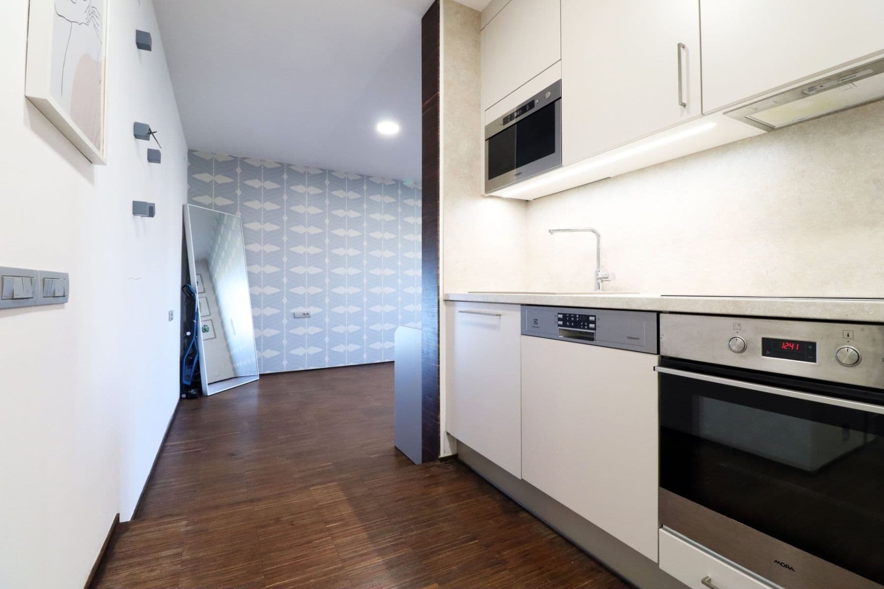 Prenájom bytu 1-izbový 50 m², Na Rokytce, Praha, Praha Prenájom bytu 1-izbový 50 m², Na Rokytce, Praha, Praha