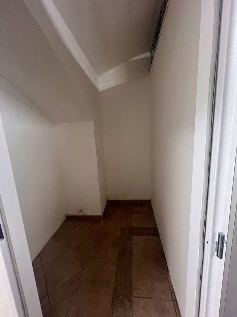 Predaj nebytového priestoru 2 m², Sokolská, Praha, Praha Predaj nebytového priestoru 2 m², Sokolská, Praha, Praha